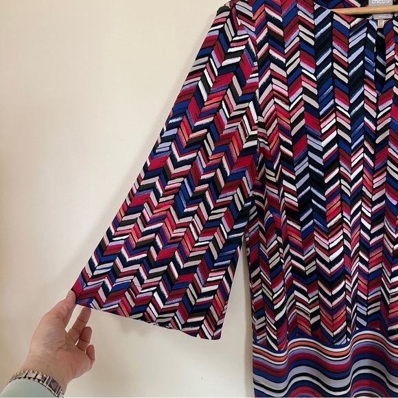 Chicos Chevron-Print Striped-Border Top Size 1 US M - Picture 4 of 7